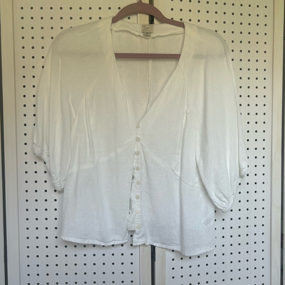 a new day White Button-Front V-Neck Women's Top